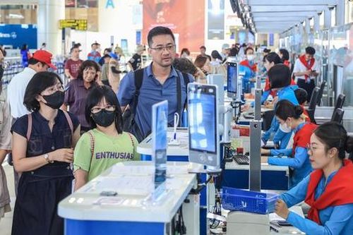 Sân bay Nội Bài dự kiến đón gần 110.000 khách dịp 2/9