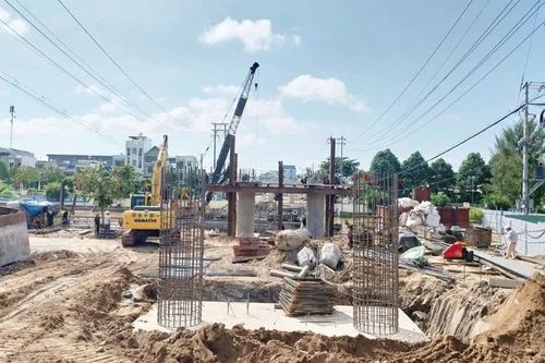 Nguy cơ lỡ hẹn về đích dự án nâng cao tĩnh không các cầu đường bộ vì vướng mặt bằng