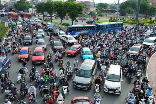 TP.HCM: Hơn 300 điểm nguy cơ ùn tắc dịp lễ 2/9, CSGT sử dụng flycam giám sát