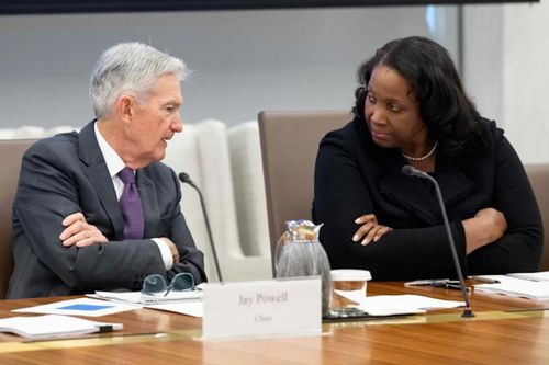 Chuyên gia: Nếu thành công loại bỏ Lisa Cook, ông Trump có thể kiểm soát Fed trong nhiều năm