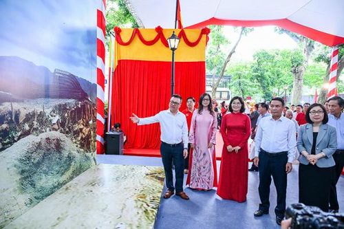 Ôn lại lịch sử hào hùng của dân tộc qua các ấn phẩm đặc biệt của báo Nhân dân