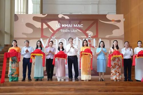 Khai mạc Triển lãm tư liệu về Văn Miếu–Quốc Tử Giám