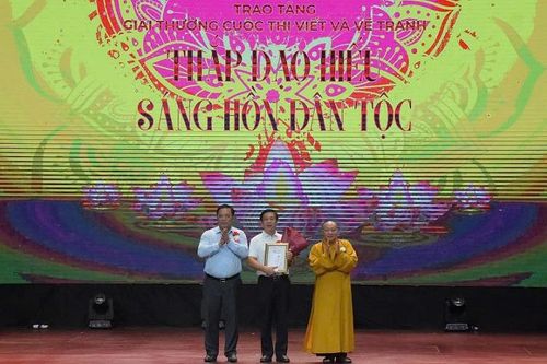 Giải thưởng Cuộc thi 'Thắp Đạo Hiếu - Sáng Hồn Dân Tộc'