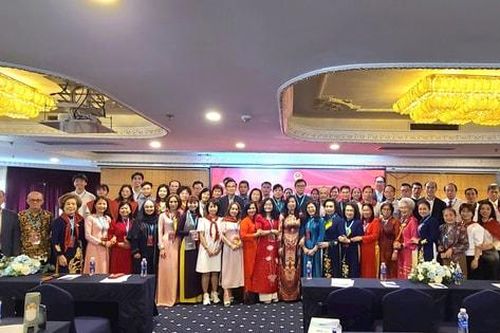 Tăng cường kỹ năng cần thiết cho lãnh đạo các hội đoàn người Việt Nam ở nước ngoài