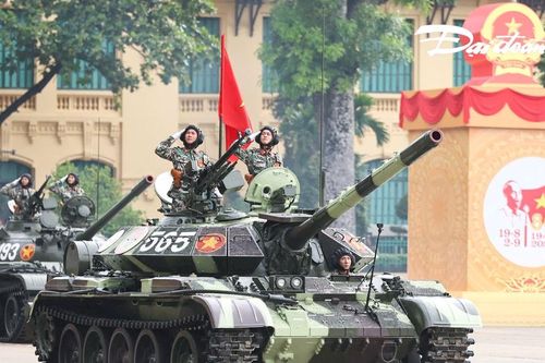 Xe tăng, tên lửa cùng dàn vũ khí hiện đại trong buổi tổng duyệt diễu binh diễu hành kỷ niệm 80 năm Quốc khánh 2/9