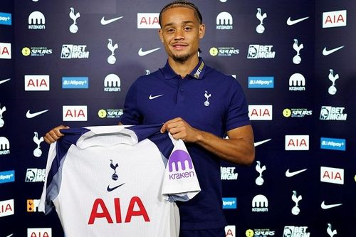 Vừa ra mắt Tottenham, Xavi Simons 'cà khịa' Chelsea