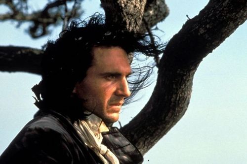 Một Heathcliff bí ẩn và đầy ám ảnh trong 'Đồi gió hú'