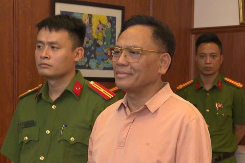 Video khám xét, bắt khẩn cấp 'bầu' Đoan