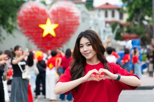 7 điểm check-in mới tại hồ Gươm dịp 2/9