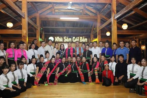 Xây dựng CLB sinh hoạt văn hóa dân gian dân tộc Thái gắn với du lịch