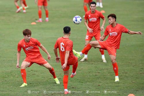 HLV Kim Sang-sik triệu tập Phan Du Học