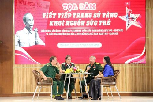 Giao lưu, tọa đàm 'Viết tiếp trang sử vàng – Khơi nguồn sức trẻ'