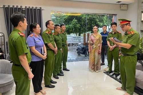 Nguyễn Văn Vi và vợ bị khởi tố về tội trốn thuế
