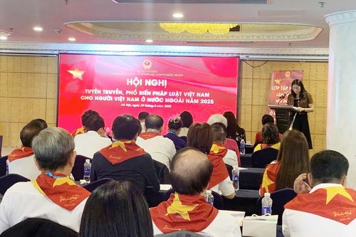 Lan tỏa mạnh mẽ thông điệp 'Hiểu luật để vững bước-Gắn kết để vươn xa' tới kiều bào