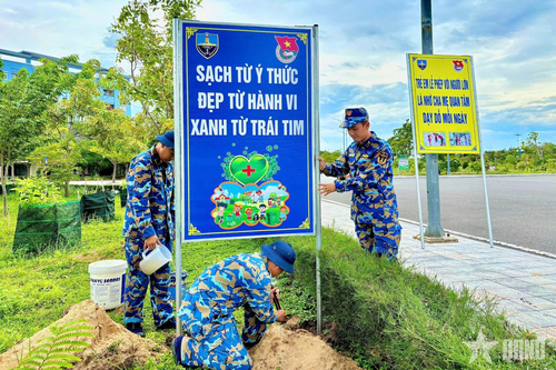 Trung tâm Huấn luyện Vùng 4 Hải quân tổ chức 'Ngày thứ Bảy tình nguyện'