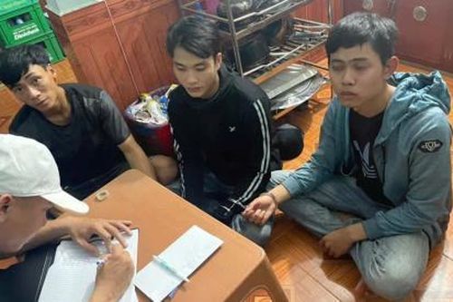 Bắt tận tay