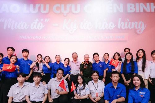 Bạn trẻ TP. HCM hướng về Đại lễ Quốc khánh 2/9