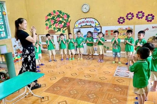 Trường Mầm non Võ Lao đẩy mạnh xây dựng trường mầm non lấy trẻ làm trung tâm