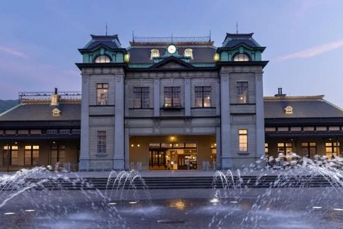 10 nhà ga xe lửa cổ điển nhất Nhật Bản