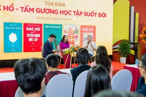 Bác Hồ - Tấm gương học tập suốt đời: Nguồn cảm hứng bất tận cho thế hệ trẻ