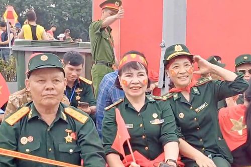 Cựu chiến binh xúc động trước sự quan tâm đặc biệt của Đảng, Nhà nước trong dịp lễ diễu binh A80
