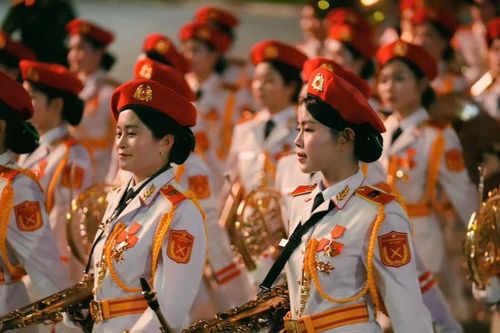 Âm vang hào hùng của nữ Quân nhạc Việt Nam