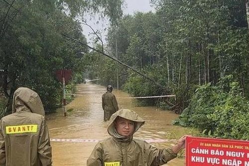 Hà Tĩnh nhiều nơi mưa lớn ngập lụt, chia cắt do ảnh hưởng bão số 6