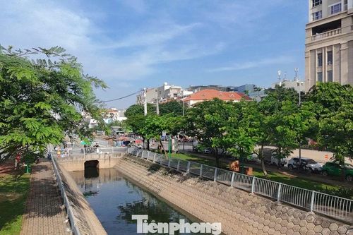 Cuộc sống đổi thay bên những dòng 'kênh chết' ở TPHCM: 'Niềm vui này chưa từng dám nghĩ tới'
