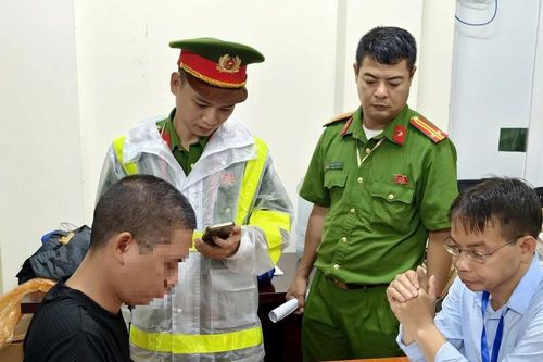 Phường Ba Đình xử lý 4 điểm trông giữ xe trái phép, 'chặt chém'