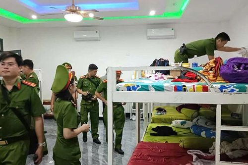 Khởi tố nhiều đối tượng tại 2 động mại dâm trá hình massage nổi tiếng ở Đắk Lắk
