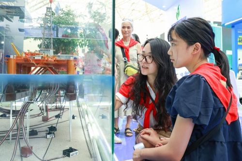 PVEP tại Triển lãm Thành tựu đất nước: Dấu ấn trên hành trình đi tìm lửa