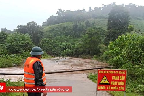 Mưa lớn gây ngập cầu tràn, sạt lở đất tại nhiều khu vực ở Quảng Trị