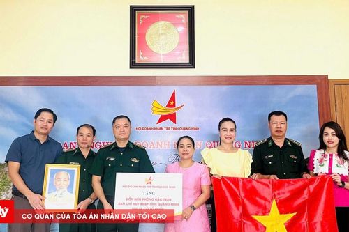 Hàng nghìn lá cờ Tổ quốc đến với Đảo Trần, tiếp thêm sức mạnh nơi đầu sóng