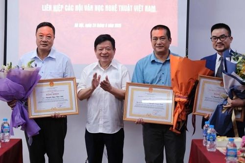 Phát triển hệ thống thư viện số hỗ trợ cho 3.321 xã nhằm lan tỏa văn hóa đọc