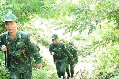 Giữ bình yên biên cương, cùng nhân dân vui đón Tết độc lập