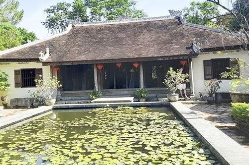 Dưới mái An Hiên
