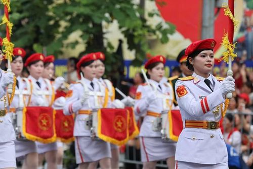 Khối nữ quân nhạc duyên dáng lan tỏa bản sắc văn hóa quân đội