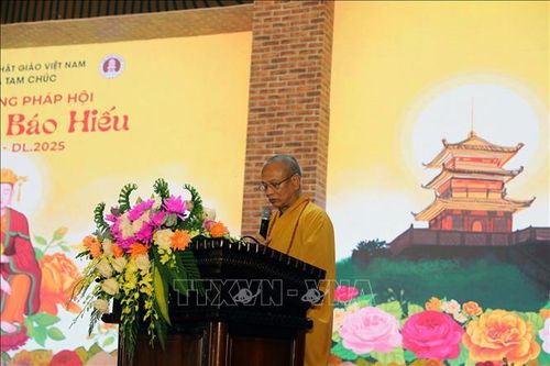 Hàng ngàn tăng ni phật tử tham dự Lễ Vu lan báo hiếu tại Chùa Tam Chúc