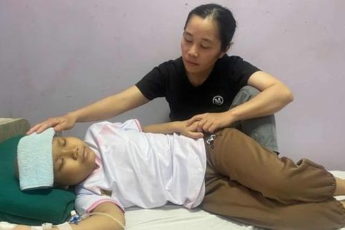 Xót xa hoàn cảnh của người phụ nữ vừa mất con, đứa còn lại mắc bệnh hiểm nghèo, chồng tai nạn