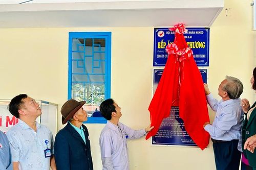 Khánh thành Bếp ăn tình thương và ra mắt Chi hội Bảo trợ Bệnh nhân nghèo BVĐK Gia Lai