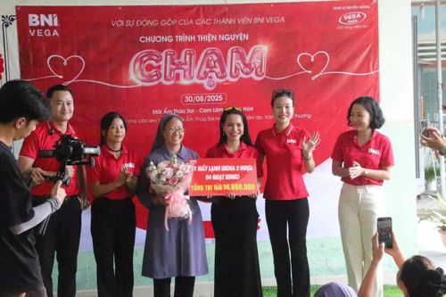 Chương trình thiện nguyện 'Chạm' tại mái ấm Thừa Sai