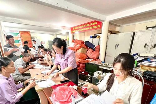 Mường Vang chi trả tiền bồi thường Dự án tái định cư cho 152 hộ ở Quý Hòa