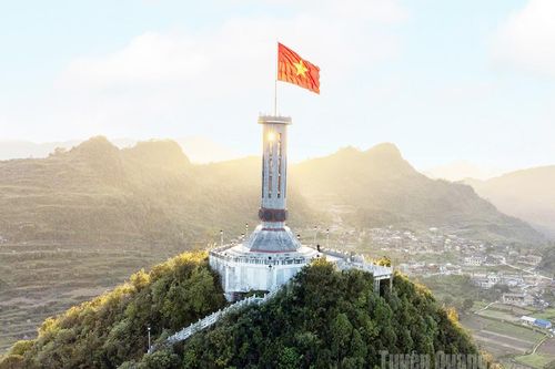 Tiếng Quốc ca nơi địa đầu Tổ quốc