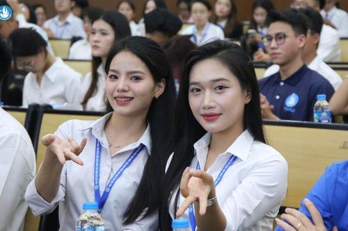 Hàng loạt trường đại học thưởng mỗi sinh viên 100.000 đồng dịp Lễ Quốc khánh 2/9