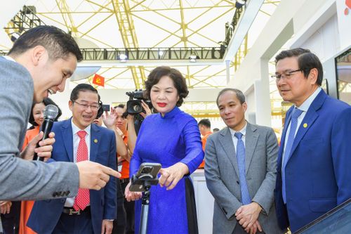Dấu ấn chuyển đổi số của ngành Ngân hàng tại Triển lãm A80