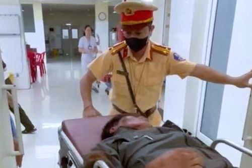CSGT Đồng Nai kịp thời mở đường đưa người bị nạn đi cấp cứu