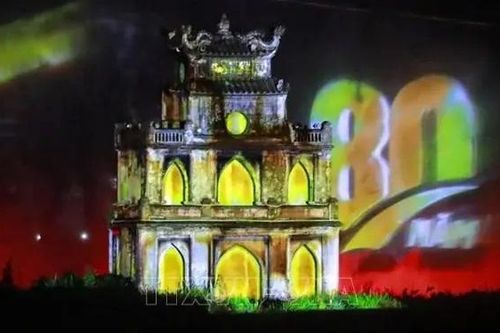 Tháp Rùa bừng sáng với hiệu ứng 3D Mapping kỳ ảo