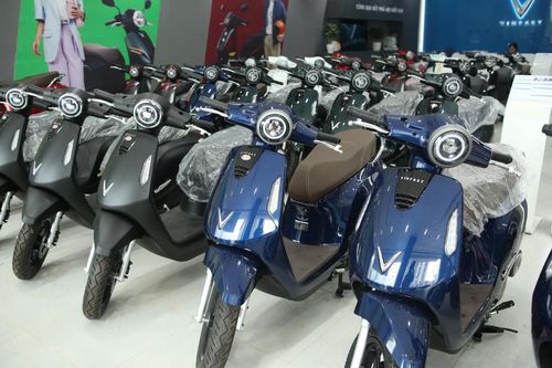 Thị trường xe điện 'lên ngôi' trước thềm năm học mới