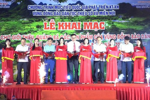 Khai mạc chuỗi phiên chợ giới thiệu, quảng bá sản phẩm năm 2025