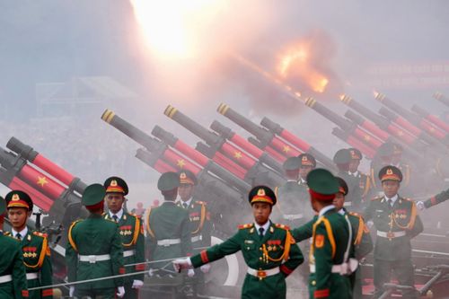 21 loạt đại bác rền vang ở sân Mỹ Đình, khai màn tổng duyệt A80